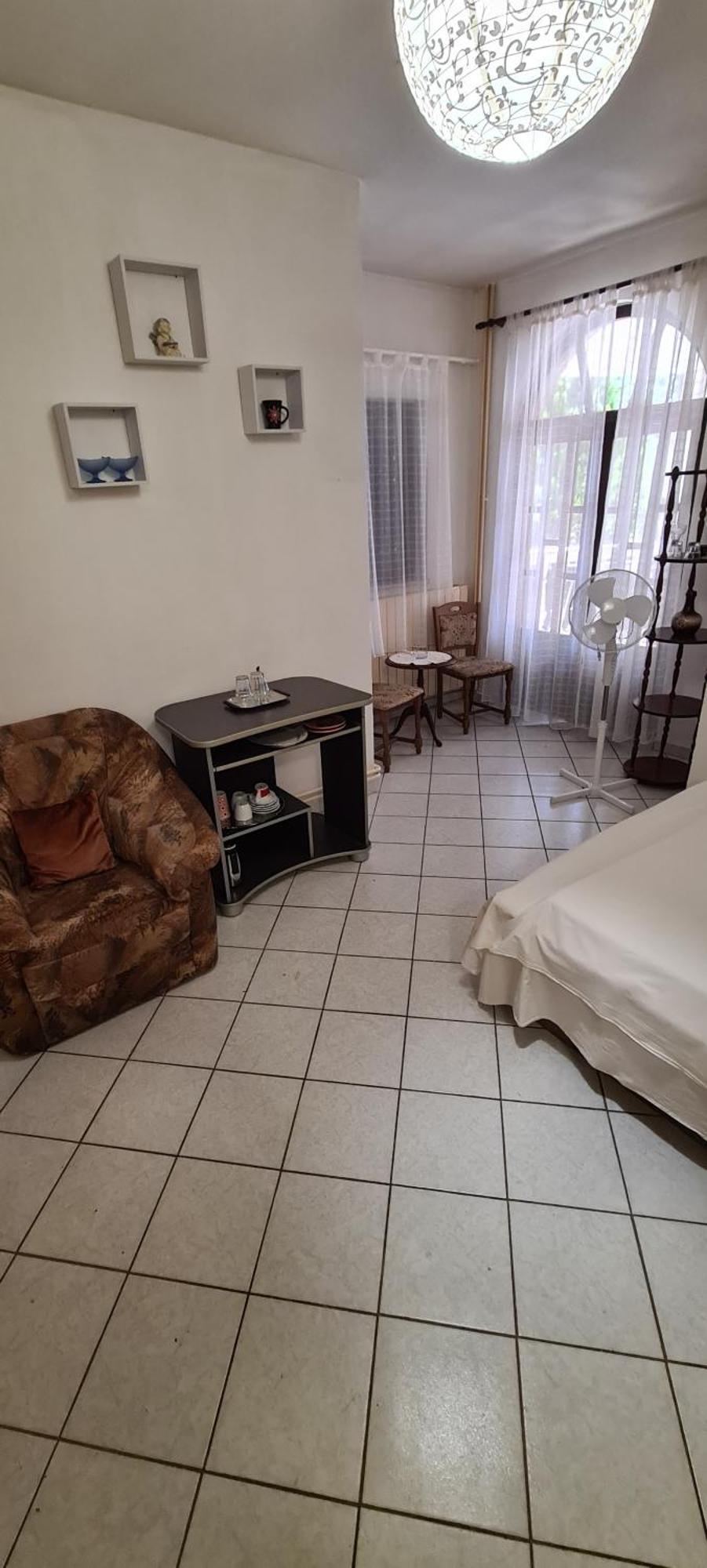 Apartments Hugo Malinska Rum bild