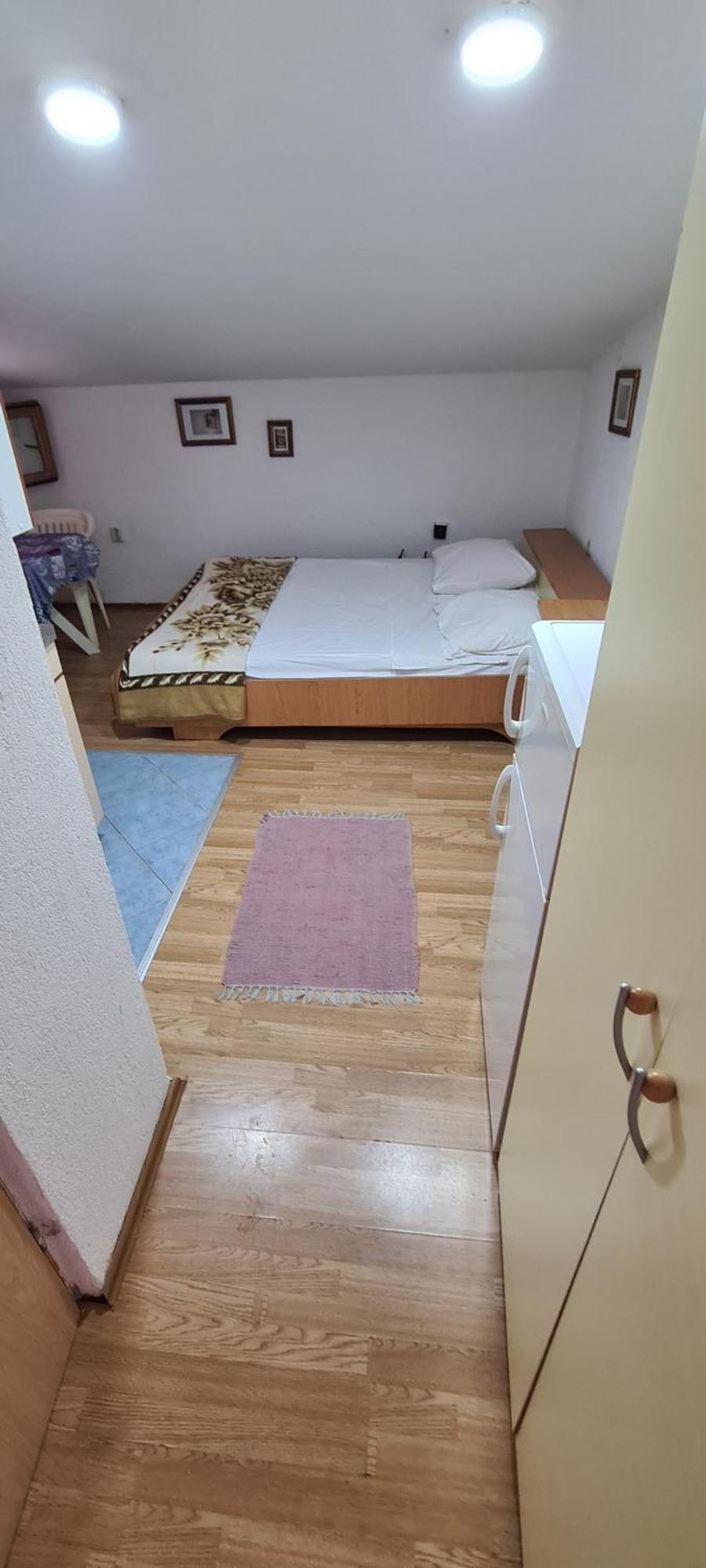 Apartments Hugo Malinska Rum bild